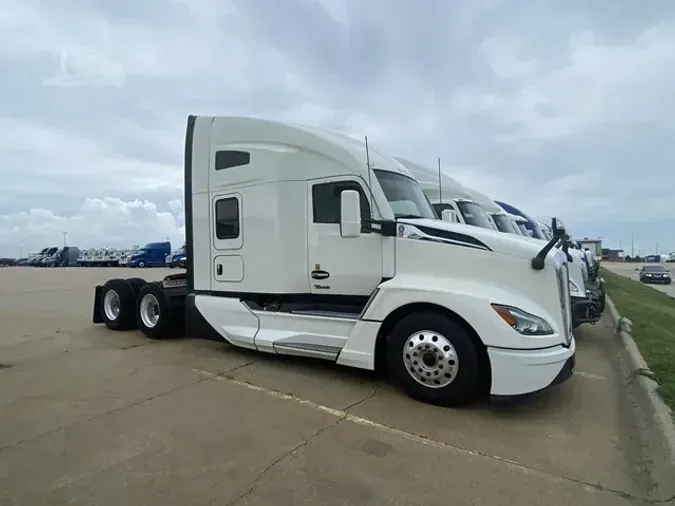 2022 KENWORTH T680