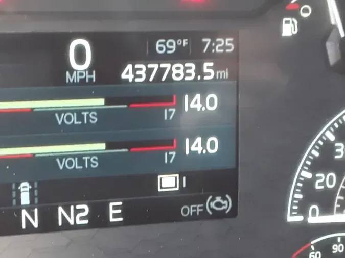 2020 VOLVO VNL64T-760