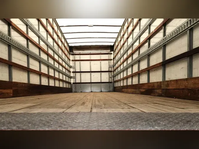 2019 FREIGHTLINER M2-106