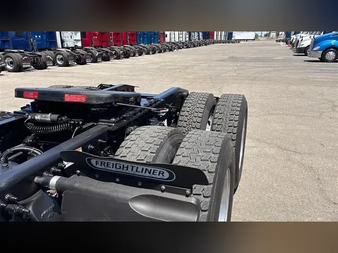 2020 FREIGHTLINER CA116