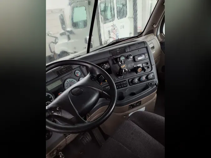 2019 FREIGHTLINER/MERCEDES CASCADIA 1258f1ae42b1363aaa2ea94730fc7f8fd2a