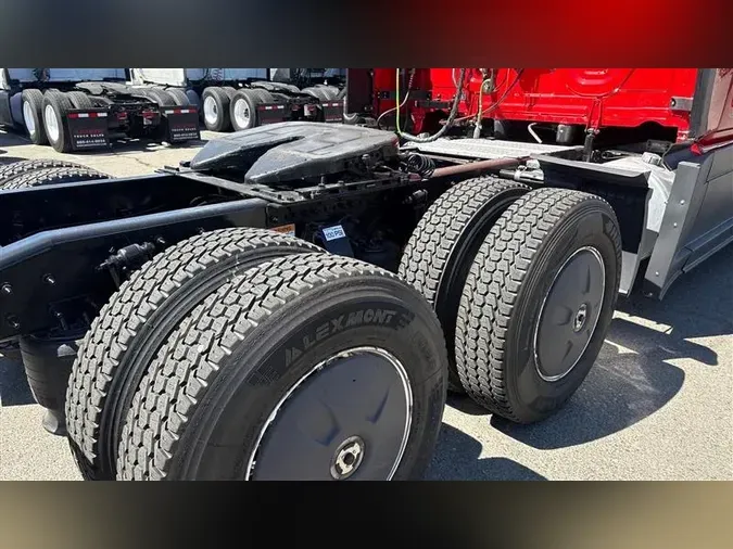 2022 FREIGHTLINER CA126