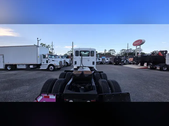 2020 Peterbilt 5798f2295b402fb95a0836d96b3b4d77c23
