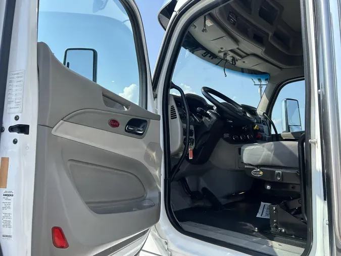 2020 Peterbilt 567