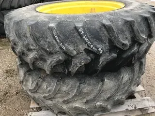 JOHN DEERE 520