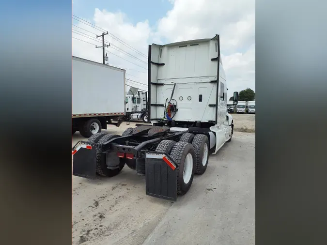 2019 NAVISTAR INTERNATIONAL LT625 SLPR CAB