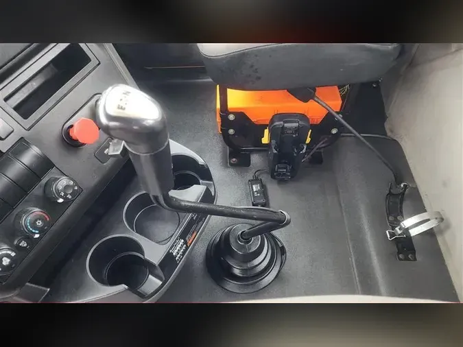 2018 INTERNATIONAL RH613