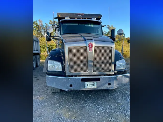 2016 KENWORTH T880