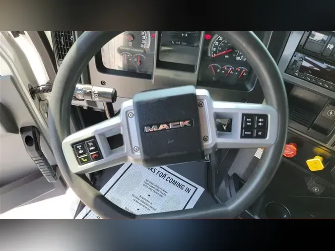 2023 MACK AN64T