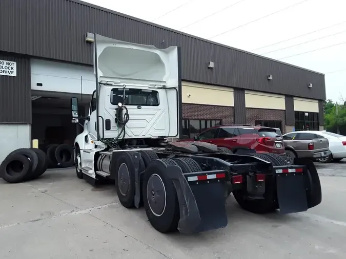 2022 NAVISTAR INTERNATIONAL LT625 DAYCAB T/A8f32bfa76ea87a6fe0c4090641e360cb