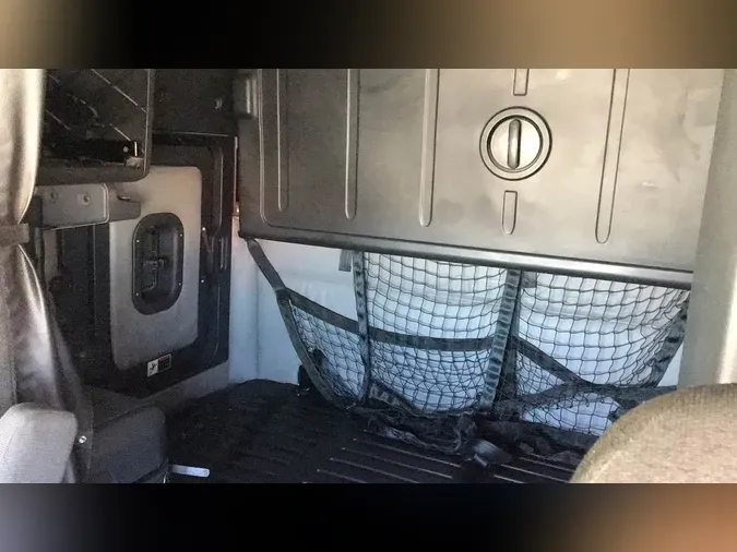 2020 Freightliner Cascadia 126