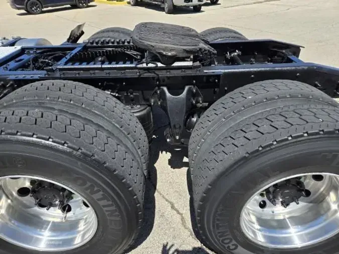 2020 International LT625