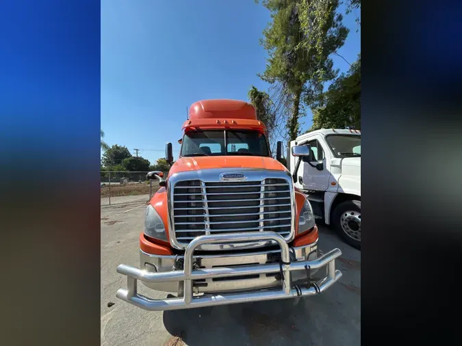 2018 FREIGHTLINER CASCADIA 125