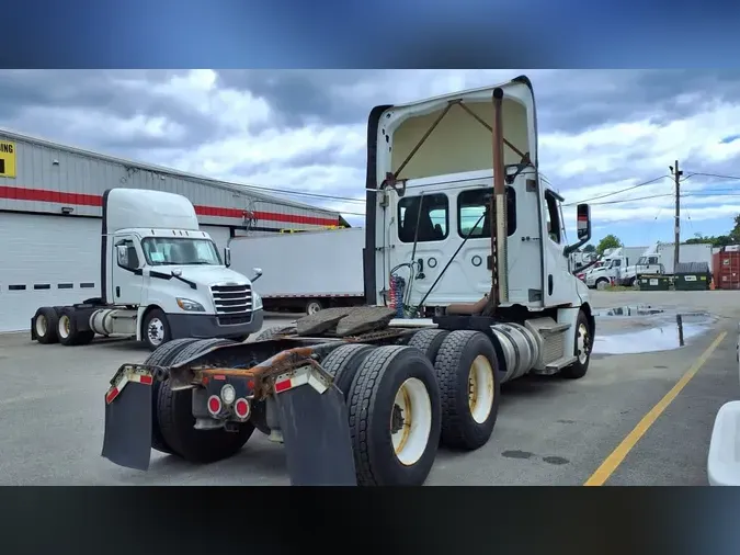 2021 FREIGHTLINER/MERCEDES NEW CASCADIA PX126648f37905dfa9a84fe7e41631d89f3341a