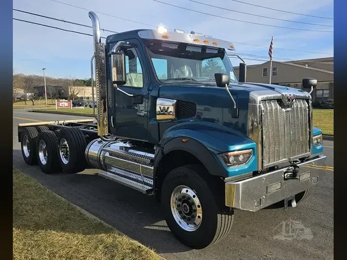 2025 WESTERN STAR 49X