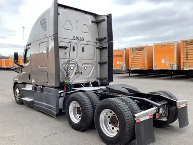 2021 Freightliner Cascadia