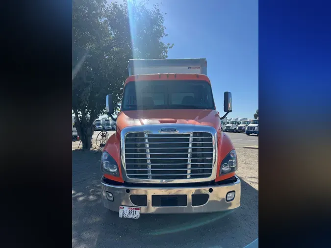 2018 FREIGHTLINER/MERCEDES CASCADIA 113