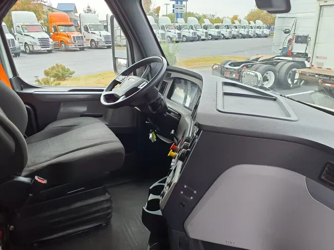 2020 FREIGHTLINER/MERCEDES NEW CASCADIA 116