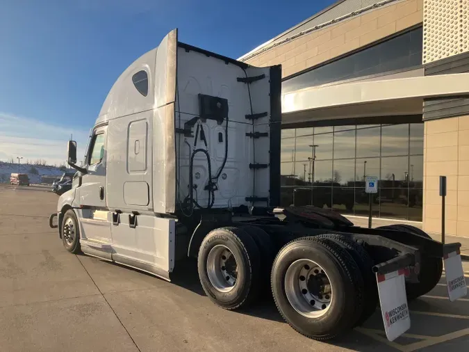 2022 Freightliner Cascadia