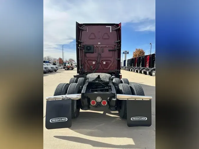 2019 Freightliner Cascadia8f45dddc888fa96a7852b39e899058fc