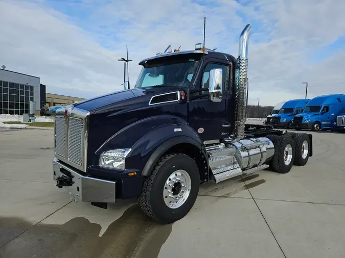 2026 Kenworth T880