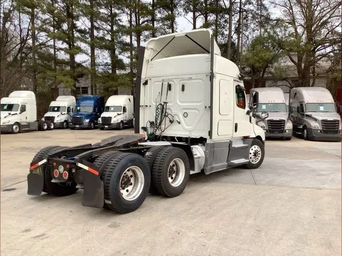 2020 Freightliner Cascadia