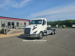 2019 VOLVO VNL64T-300