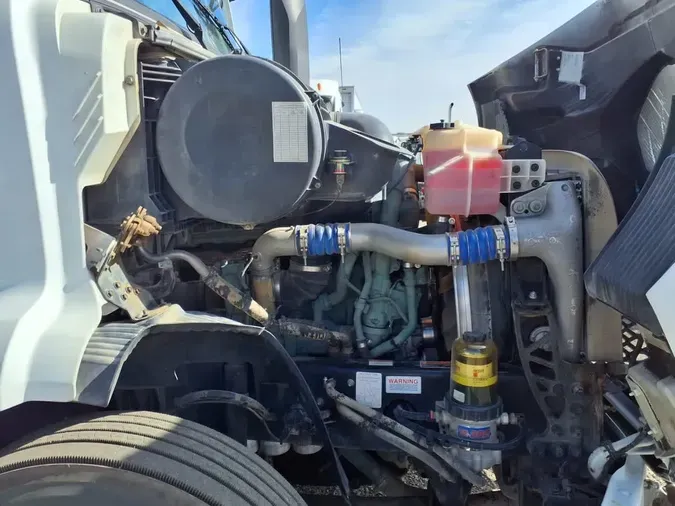 2020 VOLVO VNR64T-6408f4d9937c73e8accf1a8a7e8f5091acf