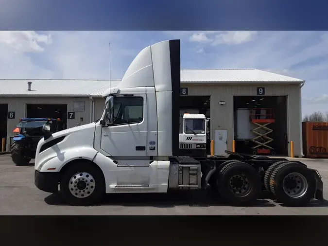 2019 Volvo VNL300