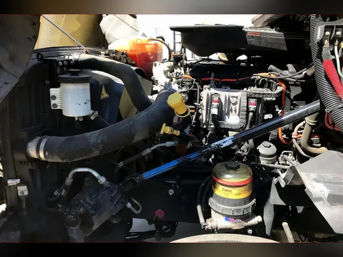 2019 INT LT625 6x4