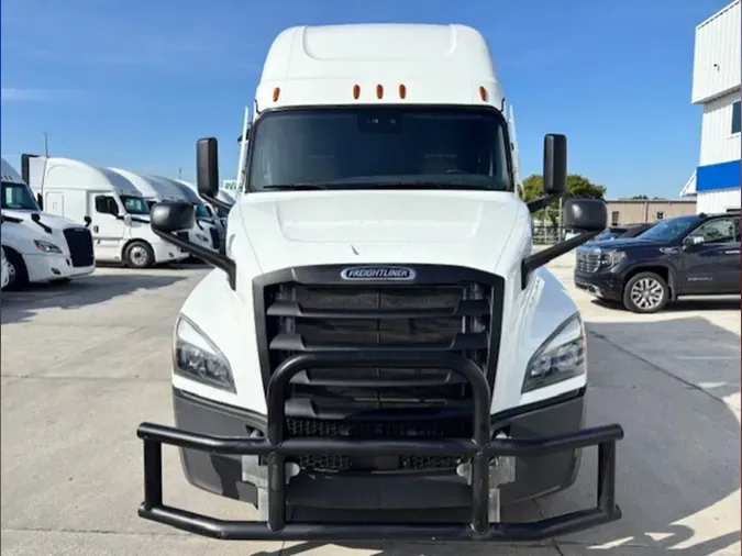 2023 Freightliner Cascadia 126