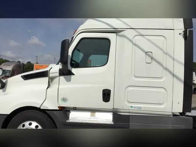 2020 Freightliner Cascadia