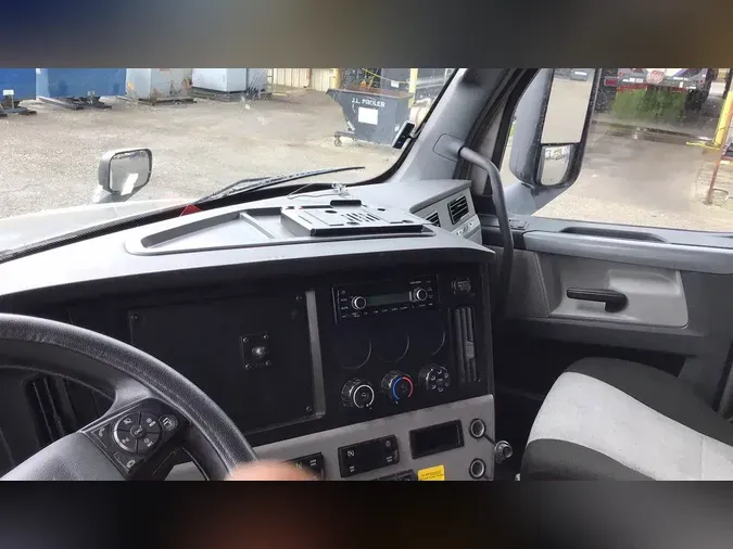 2022 Freightliner Cascadia 126