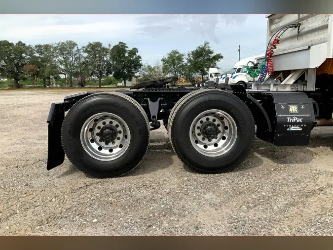 2022 INT LT625 6x4