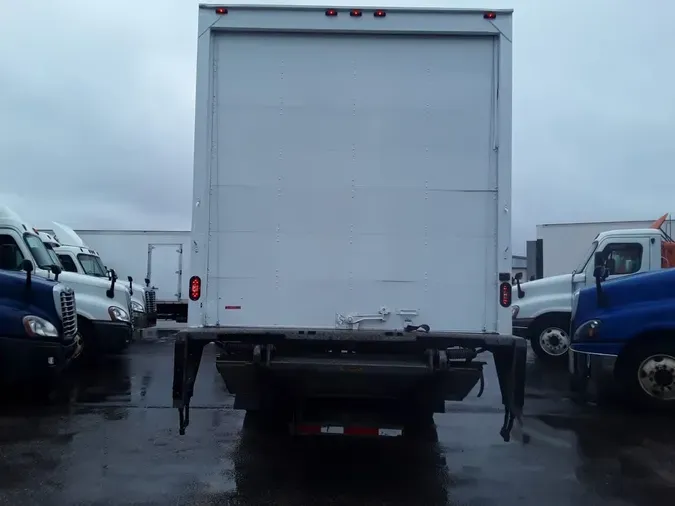 2019 FREIGHTLINER M2 106