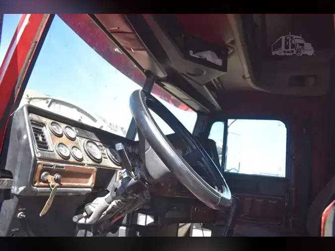 2003 FREIGHTLINER FLD120