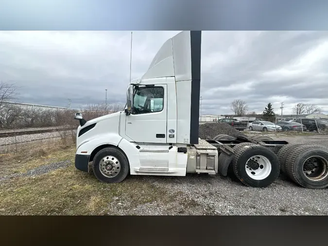 2019 Volvo VNL300