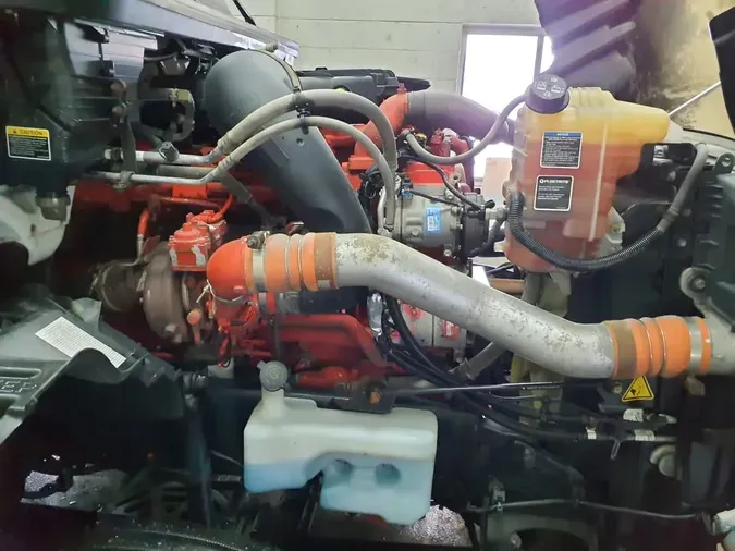 2019 NAVISTAR INTERNATIONAL LT625 DAYCAB T/A8f5e18402a943ceca250798066deacaf