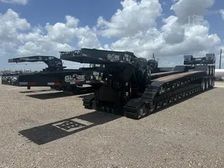 2026 GLOBE 55 TON WITH HYDRAULIC FLIP AXLE