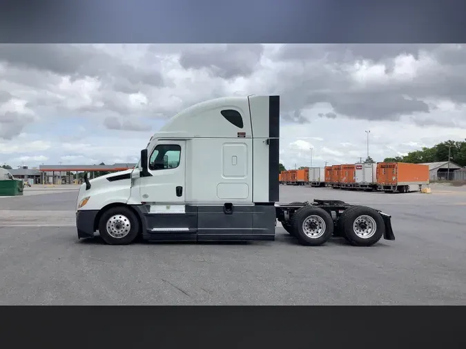2021 Freightliner Cascadia