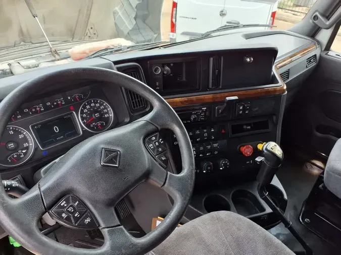 2019 NAVISTAR INTERNATIONAL LT625 SLPR CAB