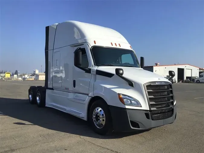 2022 FREIGHTLINER CASCADIA