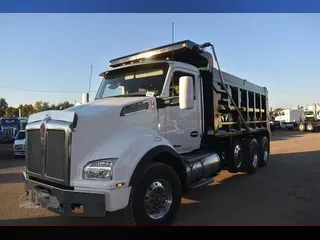 2016 KENWORTH T880