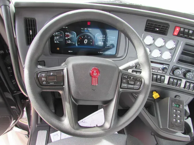 2026 Kenworth T8808f69d870ba92a041cd93148927b8f26e