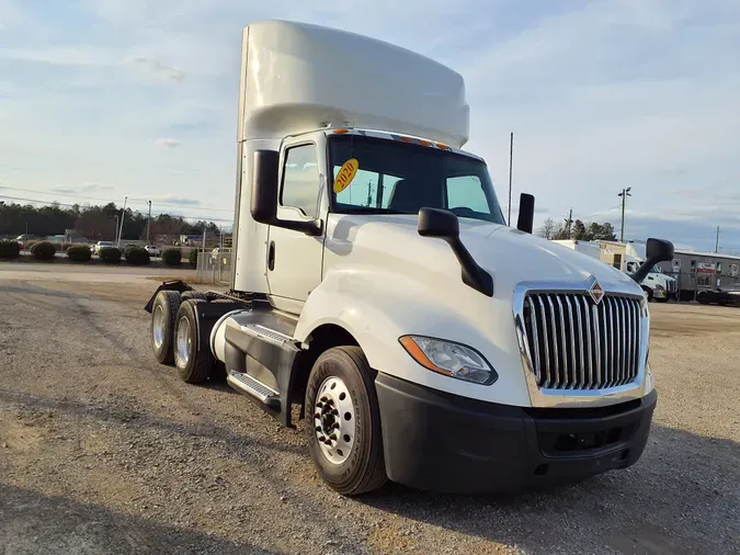 2020 NAVISTAR INTERNATIONAL LT625 DAYCAB T/A