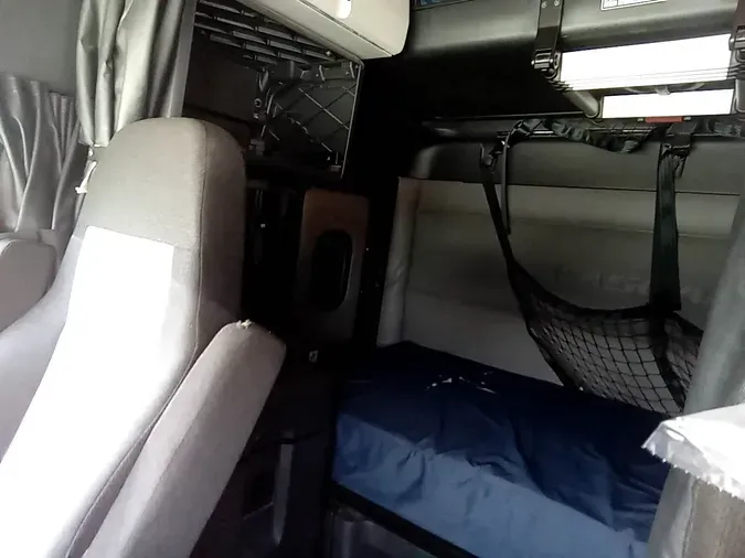 2022 Freightliner Cascadia 126