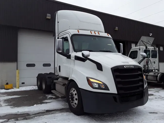 2020 FREIGHTLINER/MERCEDES NEW CASCADIA 116