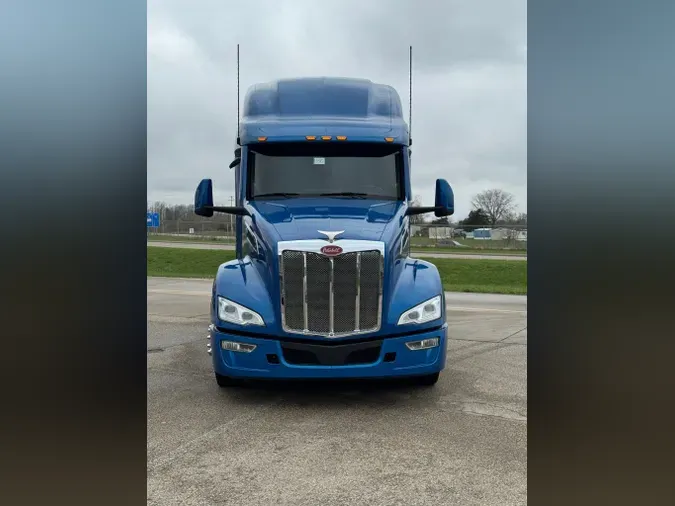 2023 PETERBILT 579