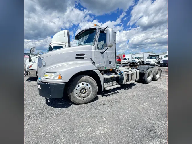 2017 MACK TRUCKS, INC. CXU6008f71ee92a64168815845c31bdaa3f5bd