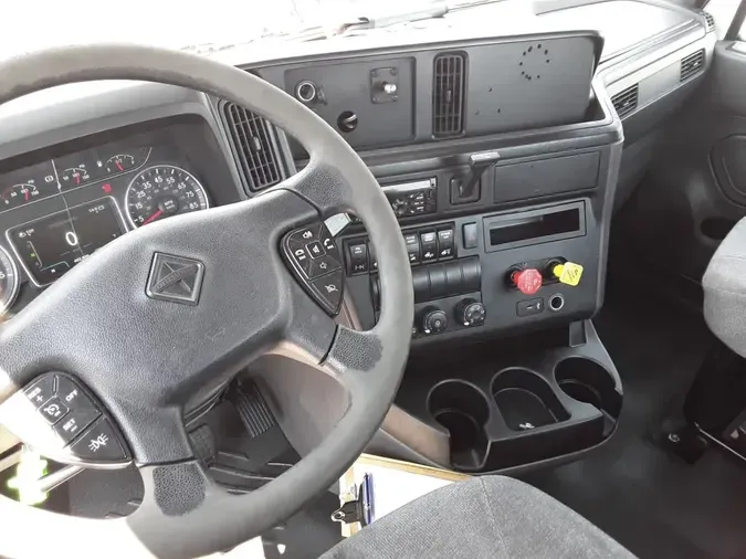 2019 NAVISTAR INTERNATIONAL LT625 DAYCAB T/A